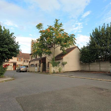 Parking Prive Gratuit - 15Mn Paris - Gare A Pied En 5Mn - Tout Equipee - Terrasse - Jardin - Stade De France - Casino D'Enghien - Hippodrome, Universite Epinay-sur-Seine Exterior photo