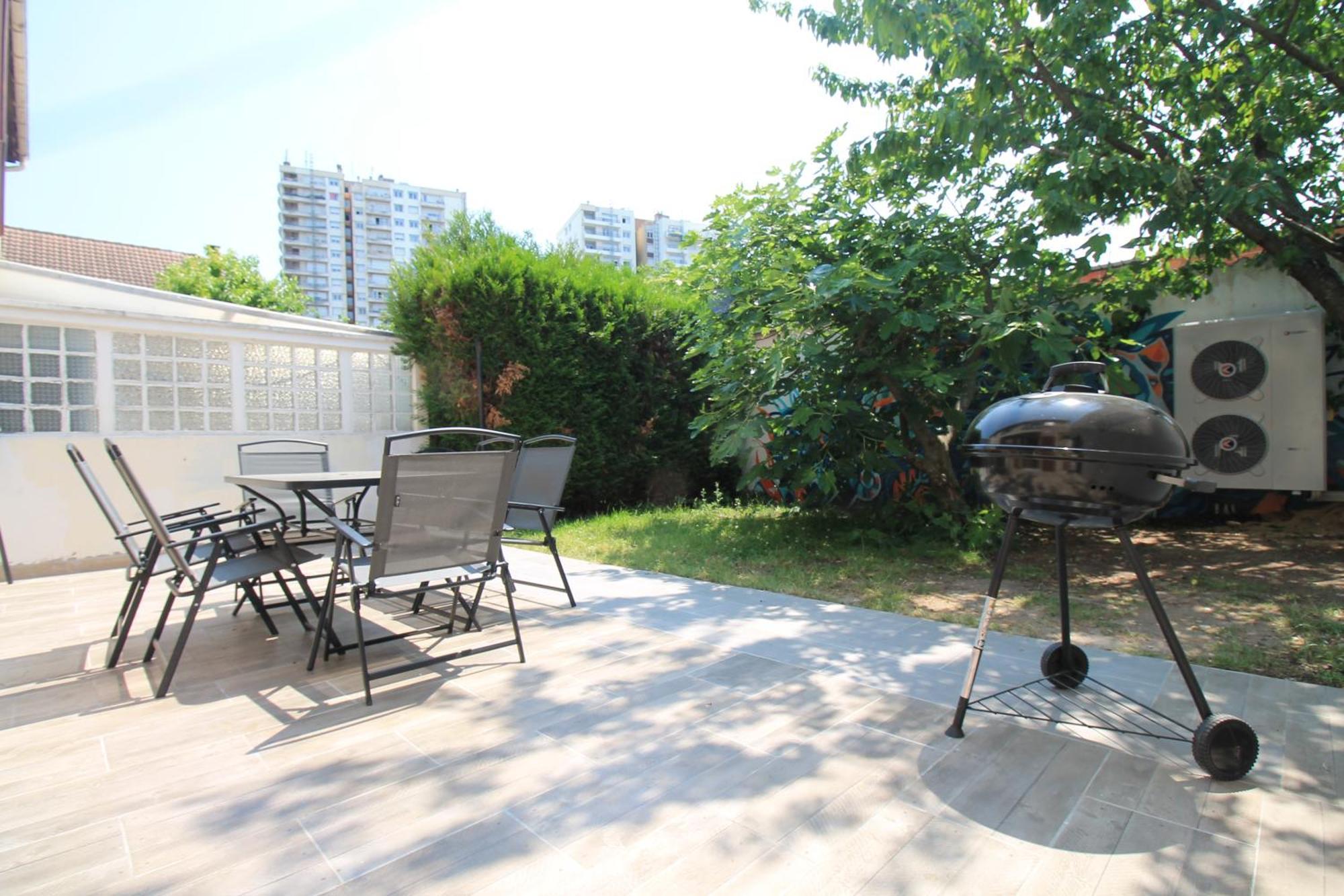 Parking Prive Gratuit - 15Mn Paris - Gare A Pied En 5Mn - Tout Equipee - Terrasse - Jardin - Stade De France - Casino D'Enghien - Hippodrome, Universite Epinay-sur-Seine Exterior photo