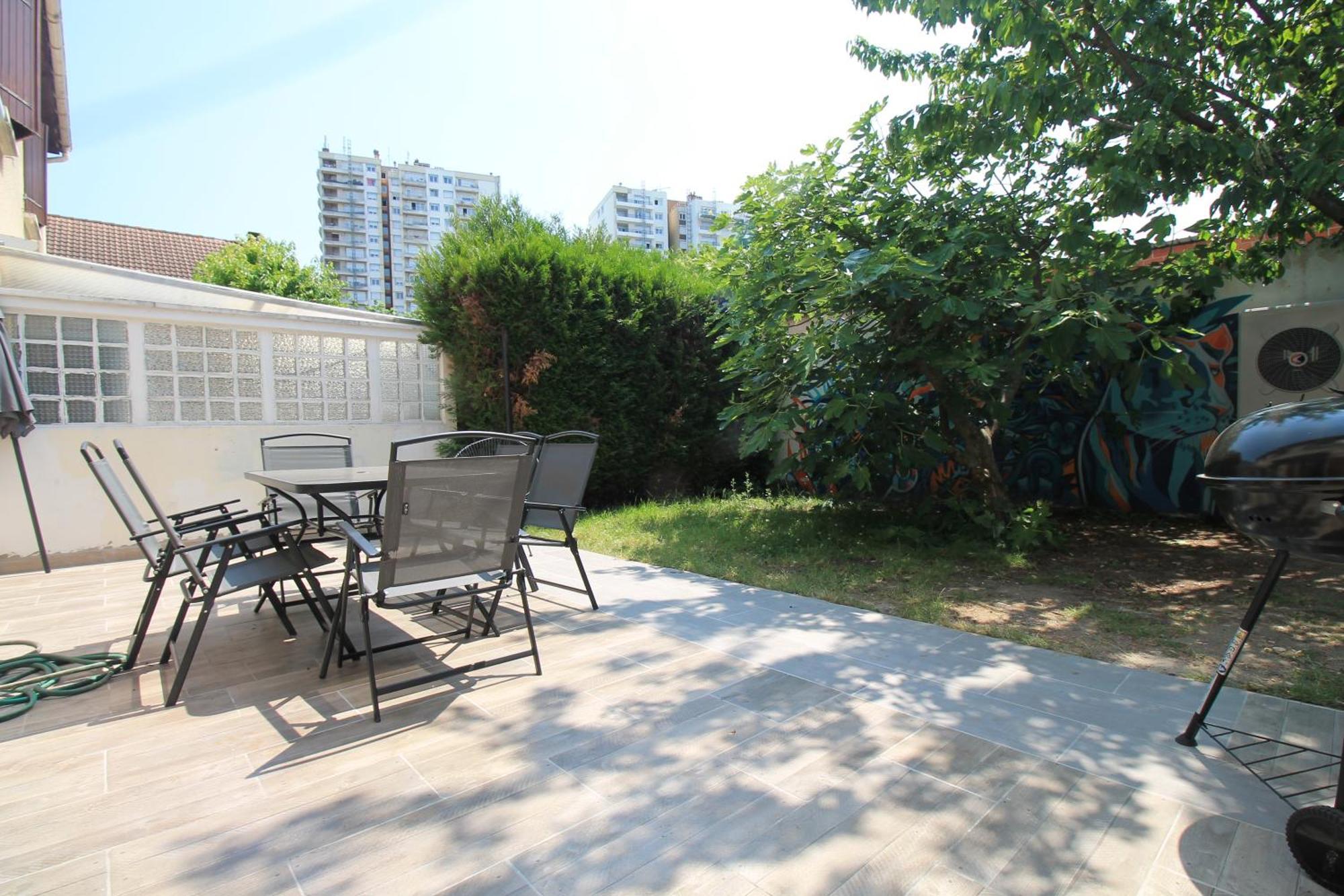 Parking Prive Gratuit - 15Mn Paris - Gare A Pied En 5Mn - Tout Equipee - Terrasse - Jardin - Stade De France - Casino D'Enghien - Hippodrome, Universite Epinay-sur-Seine Exterior photo
